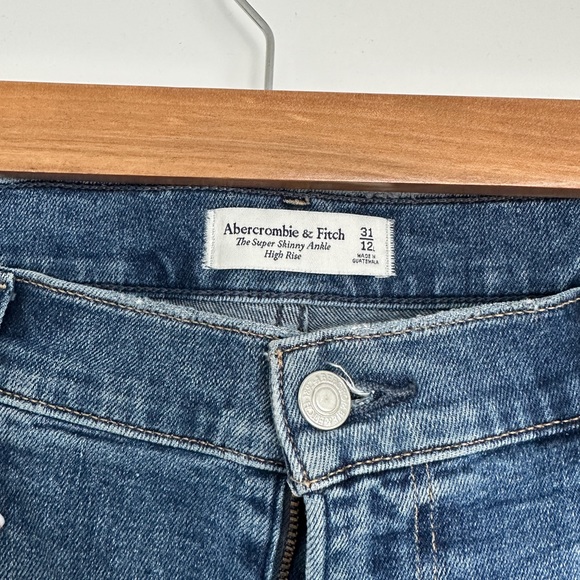 Abercrombie Super Skinny Ankle High Rise Jeans Size 12 - Picture 3 of 3